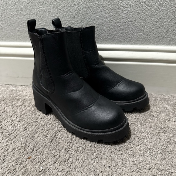 Othr Black Chunky Ankle Boots - Picture 3 of 3